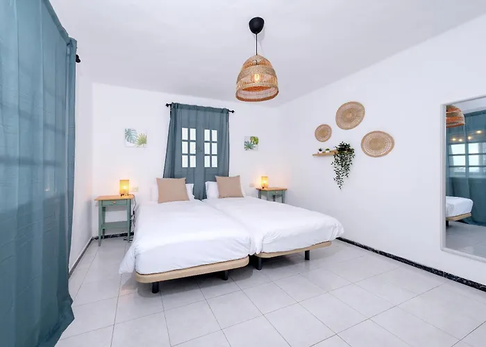 펜션 Casa Atassara - 500m To The Beach, Ping-pong And Foosball By Lanzarote *