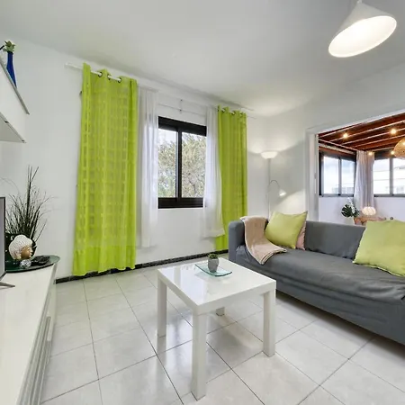 Feriehus Casa Atassara - 500m To The Beach, Ping-pong And Foosball By Lanzarote